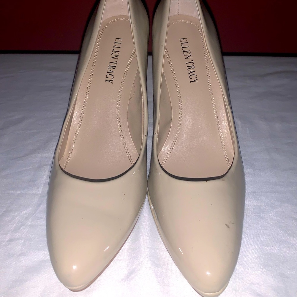 Ellen Tracy Nude Cody Pumps